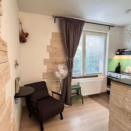 Bastien Studio Near Airport براغ المظهر الخارجي الصورة
