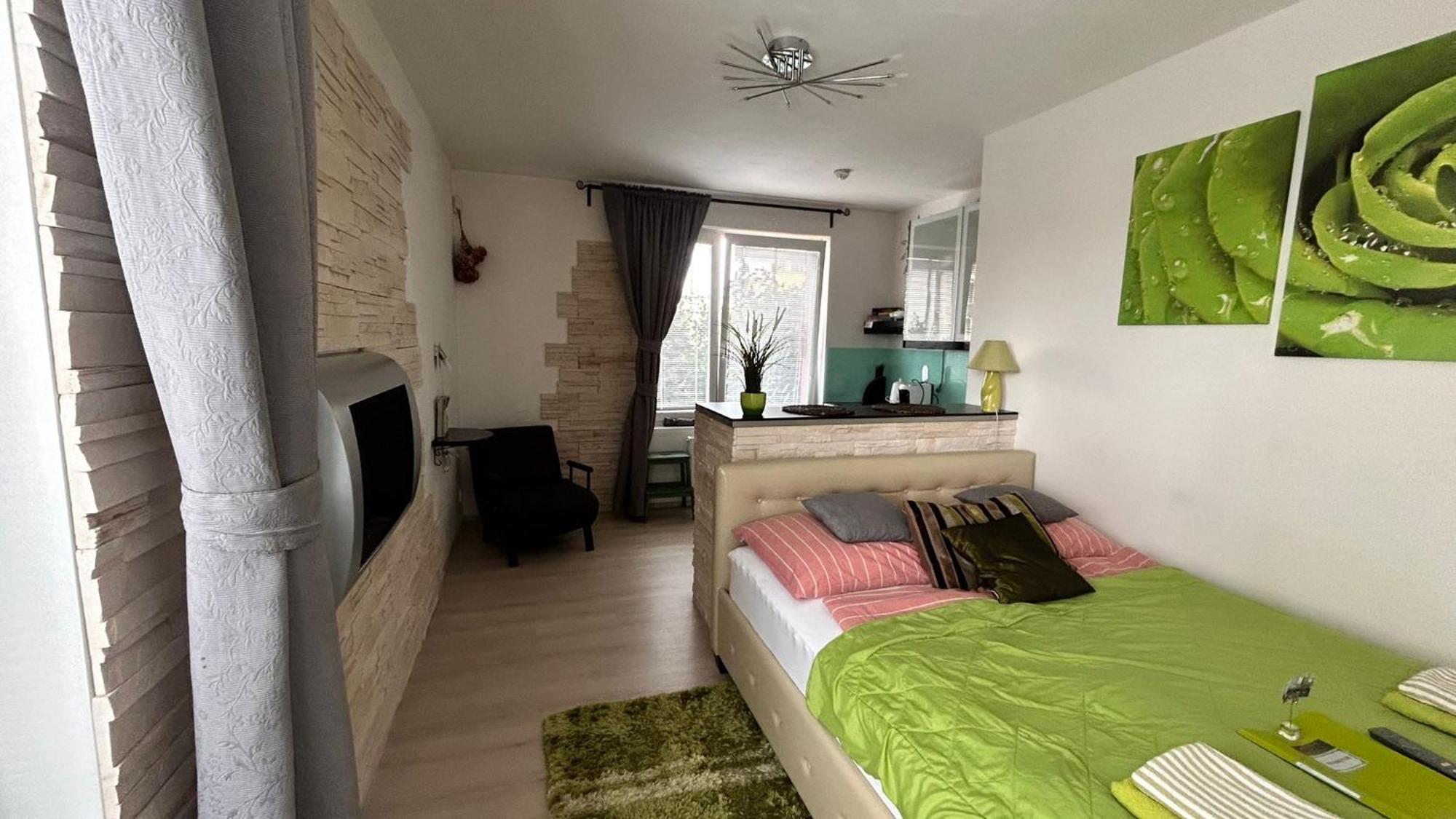 Bastien Studio Near Airport براغ المظهر الخارجي الصورة