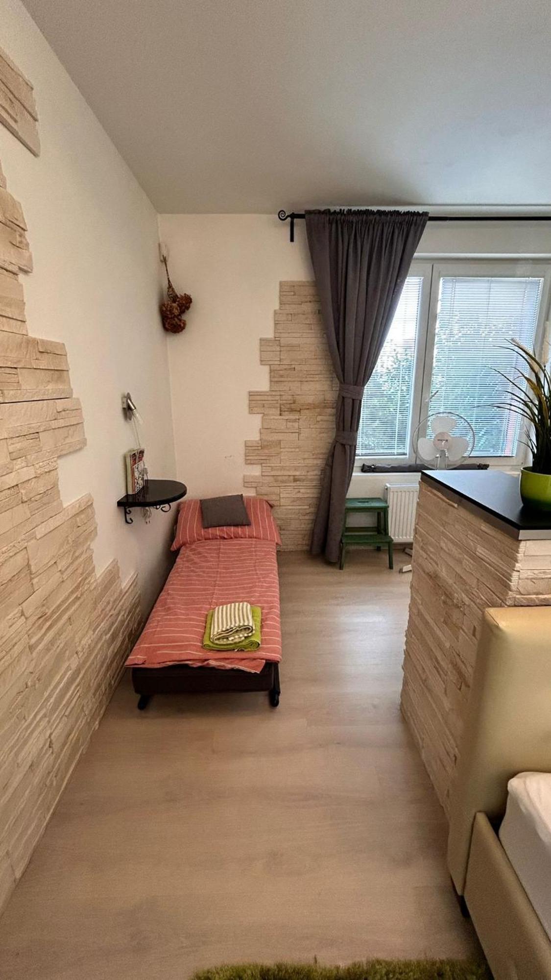 Bastien Studio Near Airport براغ المظهر الخارجي الصورة