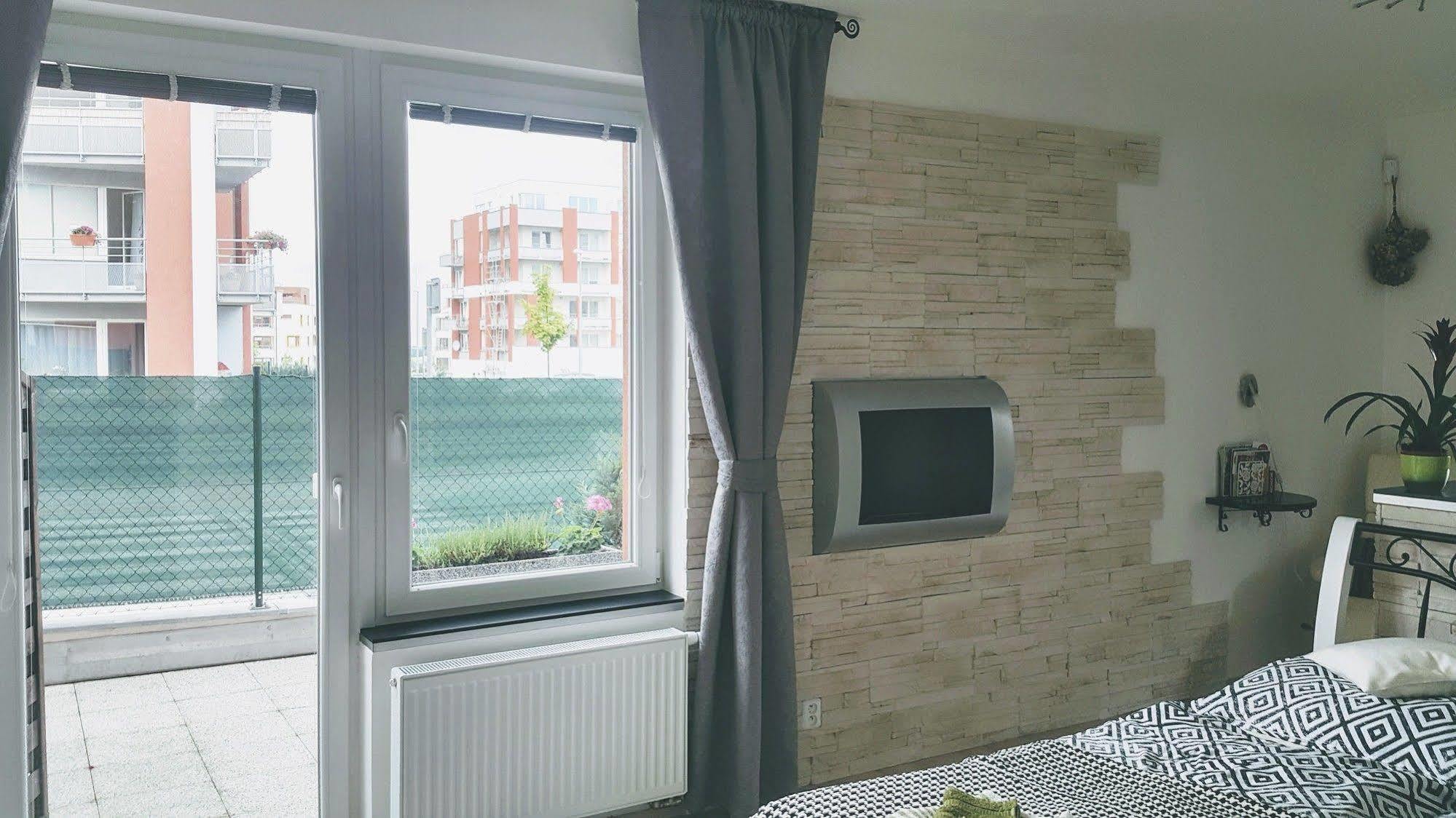 Bastien Studio Near Airport براغ المظهر الخارجي الصورة