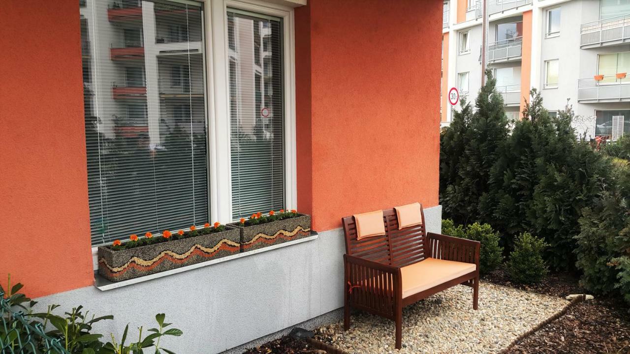 Bastien Studio Near Airport براغ المظهر الخارجي الصورة