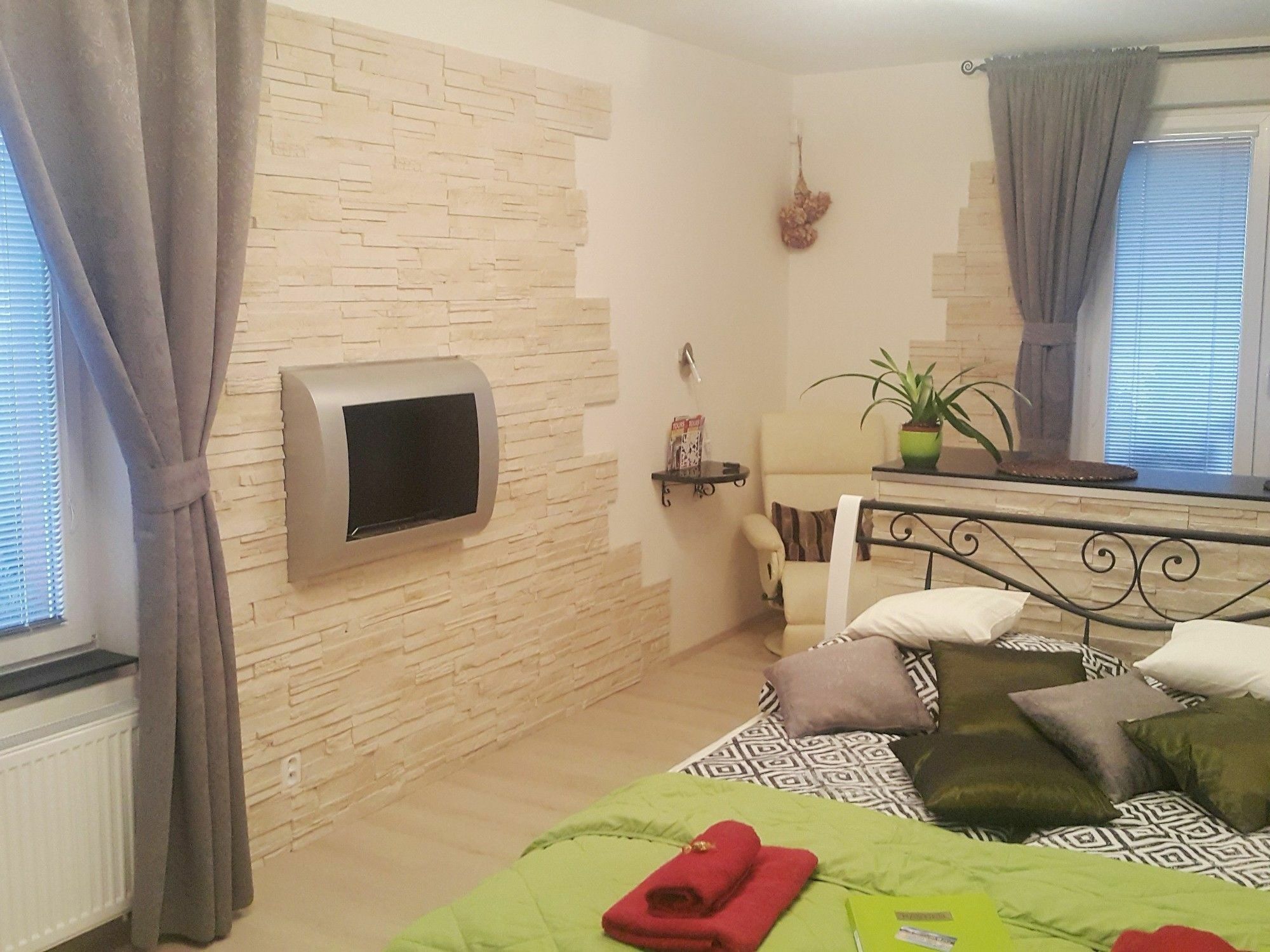 Bastien Studio Near Airport براغ المظهر الخارجي الصورة