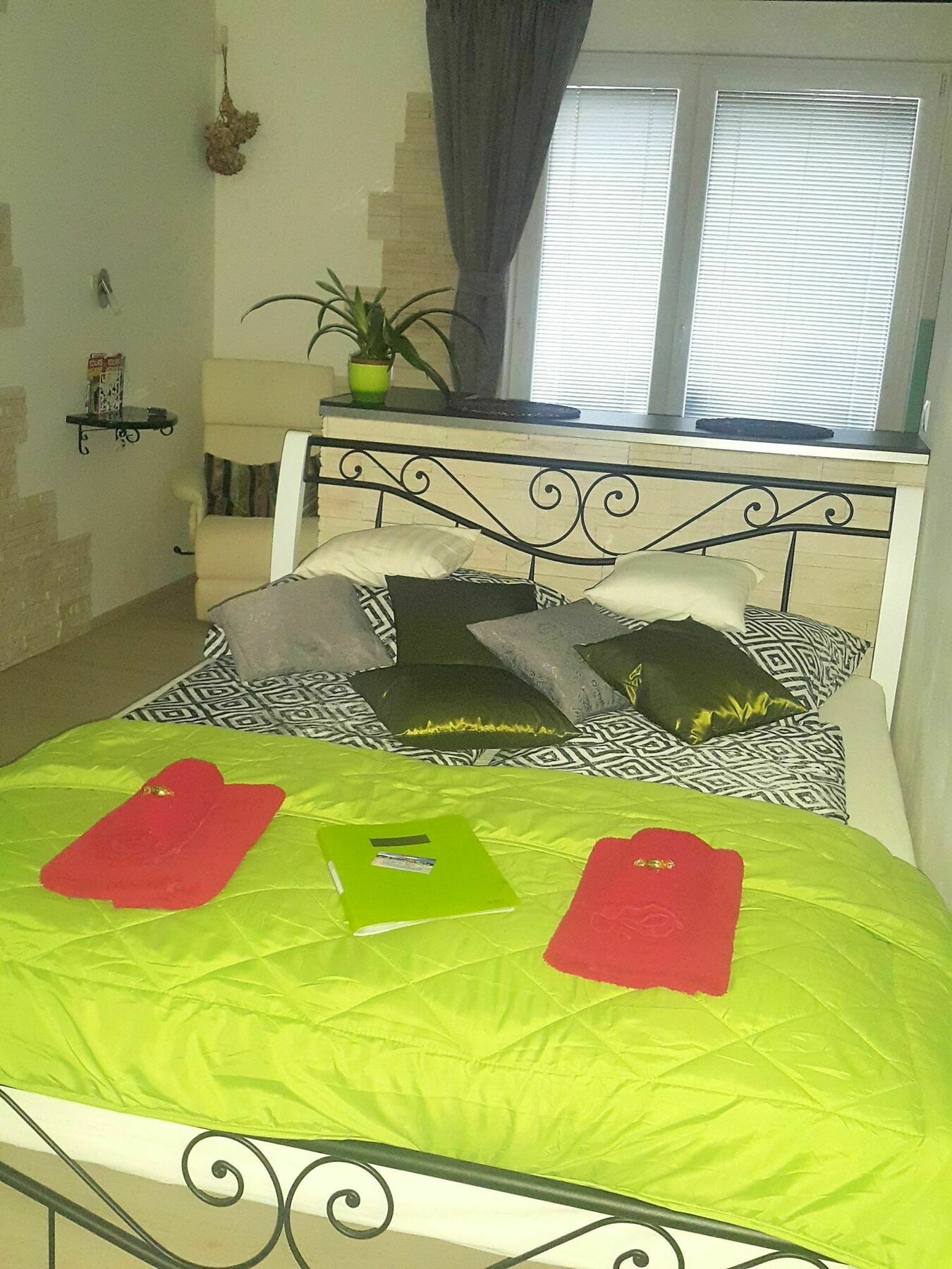 Bastien Studio Near Airport براغ المظهر الخارجي الصورة