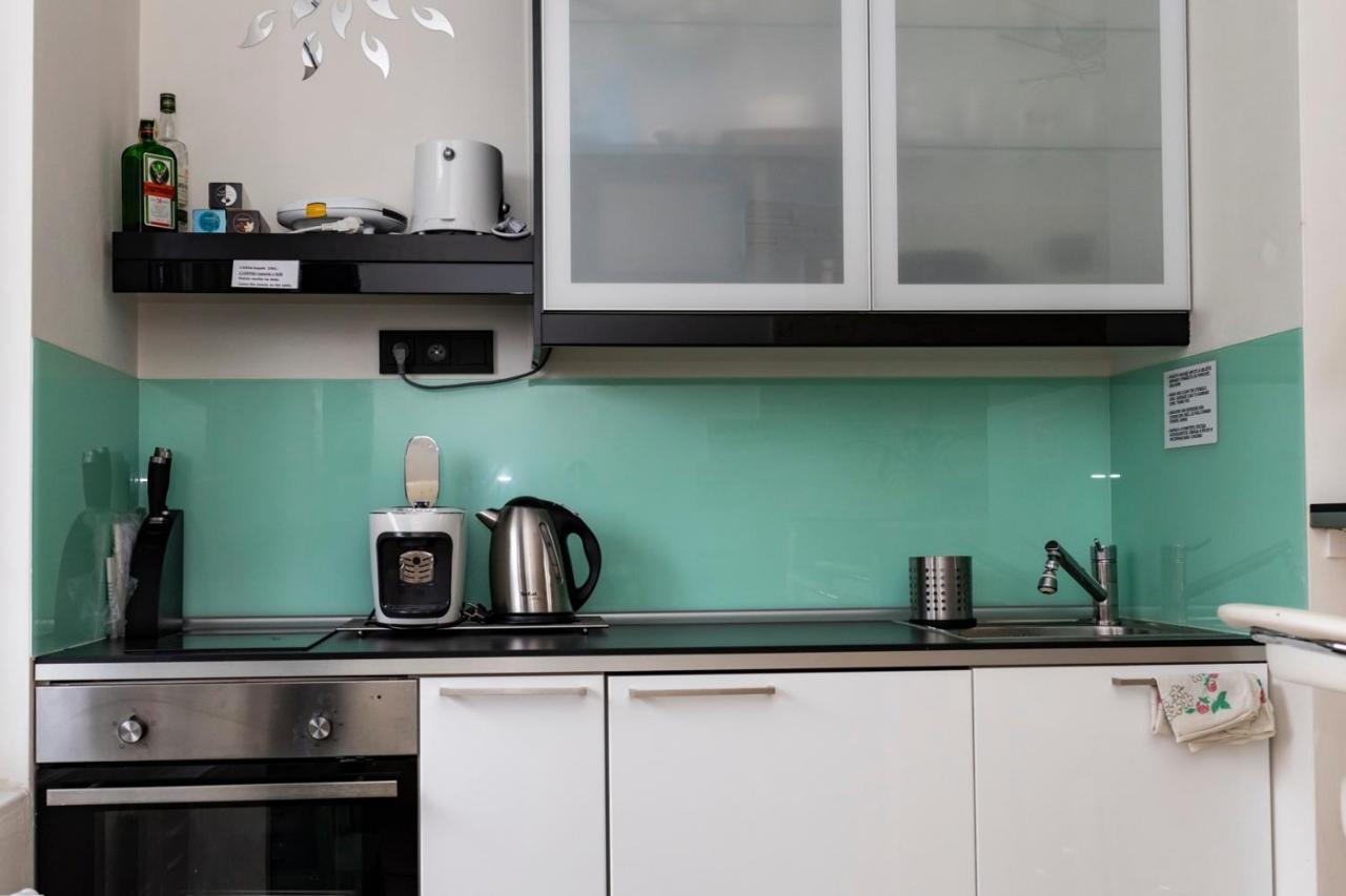 Bastien Studio Near Airport براغ المظهر الخارجي الصورة